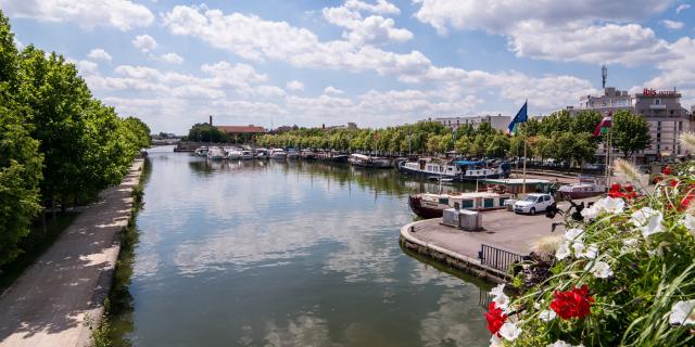 Vue sur le Port De Plaisance Saint Georges